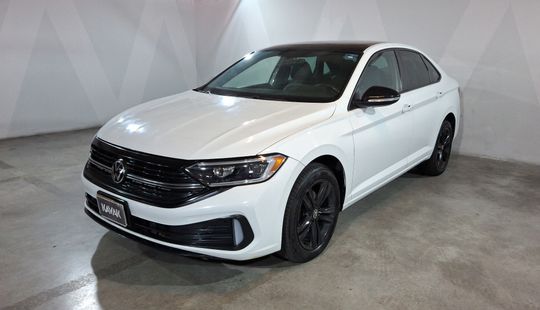 Volkswagen • Jetta