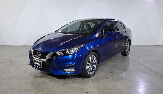 Nissan • Versa