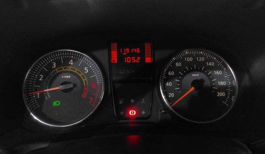 Renault Clio 1.1 CONFORT Hatchback 2014