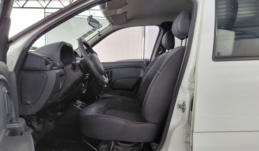 Renault Clio 1.1 CONFORT Hatchback 2014