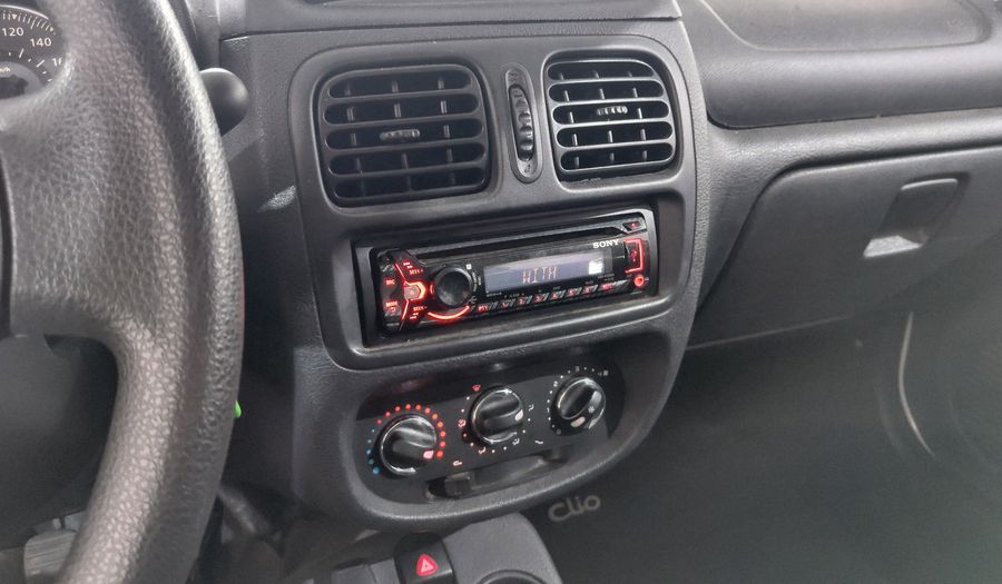 Renault Clio 1.1 CONFORT Hatchback 2014