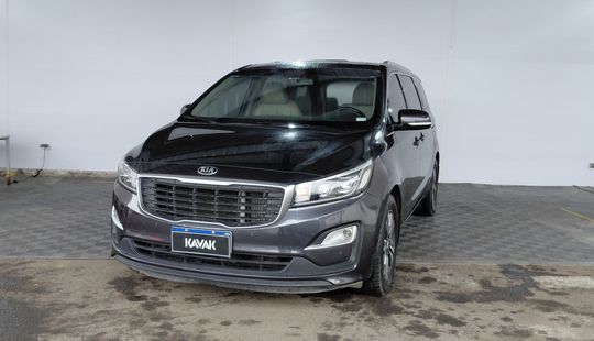 Kia • Carnival