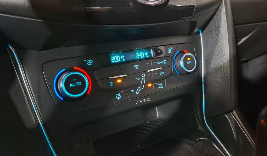 Ford Focus Iii 2.0 TITANIUM Hatchback 2017