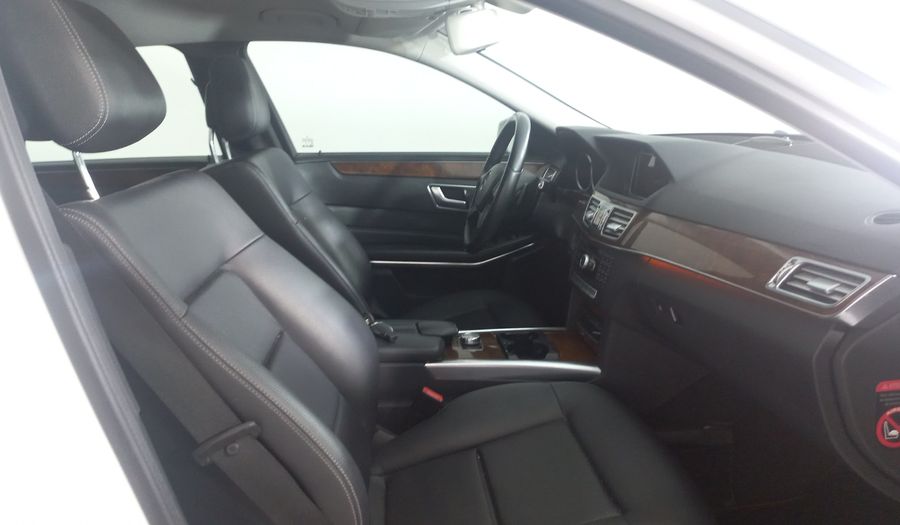 Mercedes Benz Clase E 2.0 200 CGI EXCLUSIVE AT Sedan 2014