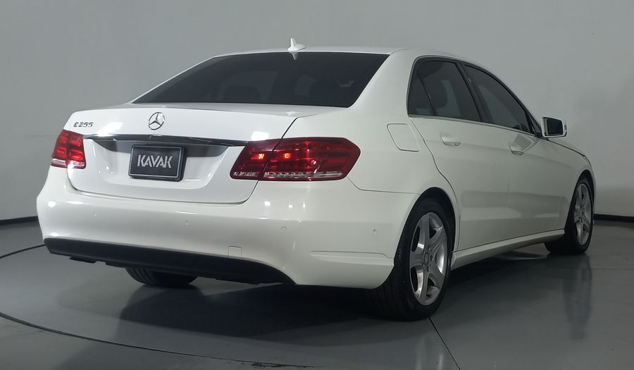 Mercedes Benz Clase E 2.0 200 CGI EXCLUSIVE AT Sedan 2014