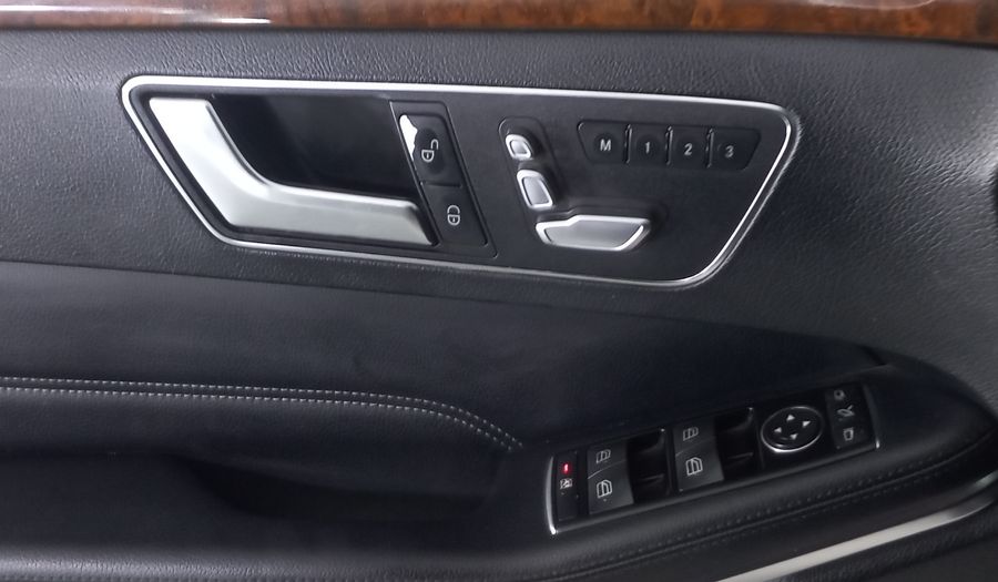 Mercedes Benz Clase E 2.0 200 CGI EXCLUSIVE AT Sedan 2014