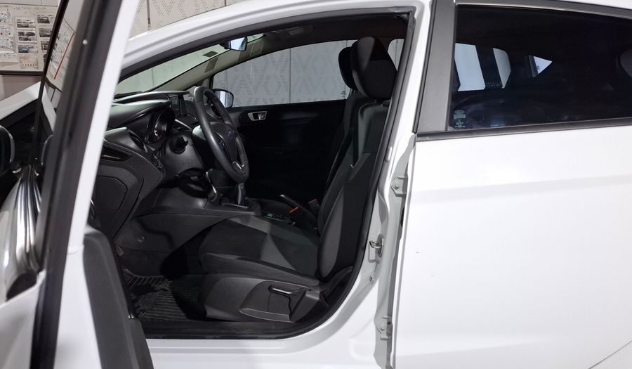 Ford Fiesta Kinetic Design 1.6 SE PLUS Hatchback 2018