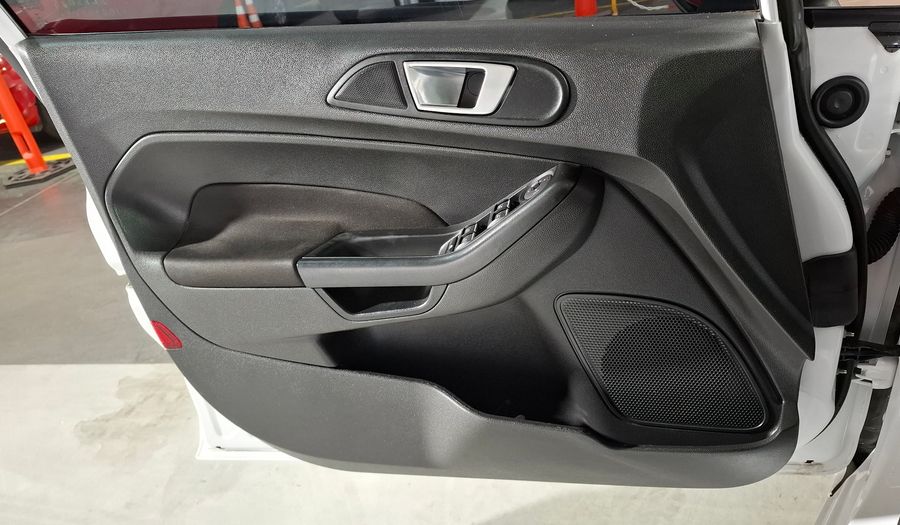 Ford Fiesta Kinetic Design 1.6 SE PLUS Hatchback 2018