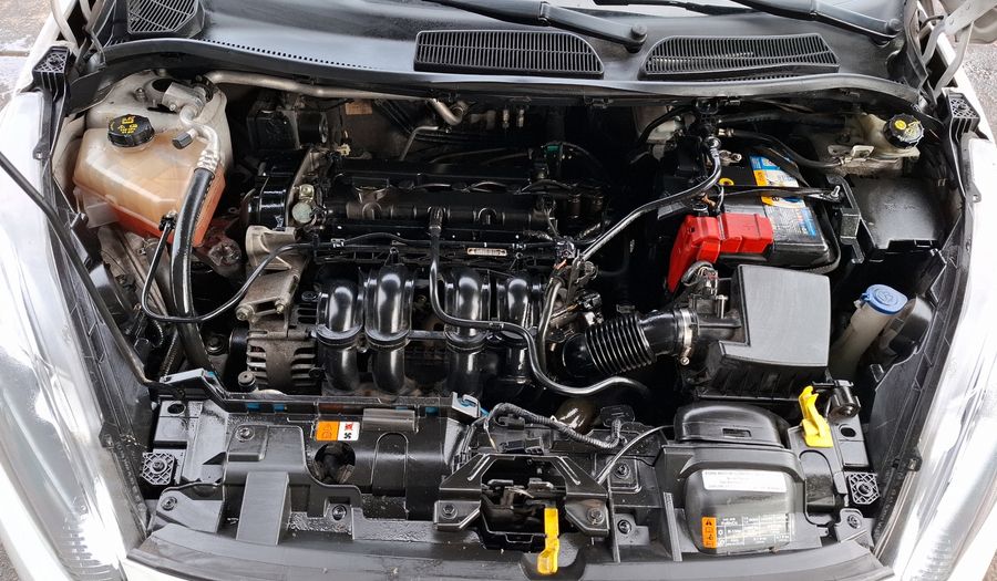 Ford Fiesta Kinetic Design 1.6 S Hatchback 2016