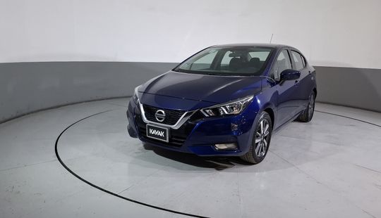 Nissan • Versa