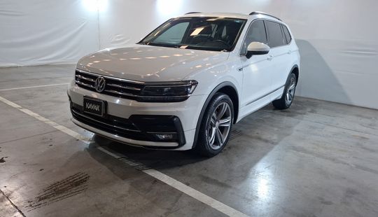 Volkswagen • Tiguan