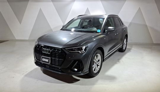 Audi • Q3