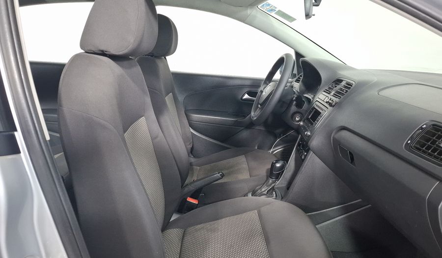 Volkswagen Vento 1.6 STARTLINE AUTO Sedan 2020