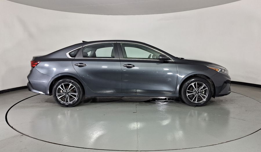 Kia Forte 2.0 EX IVT Sedan 2022