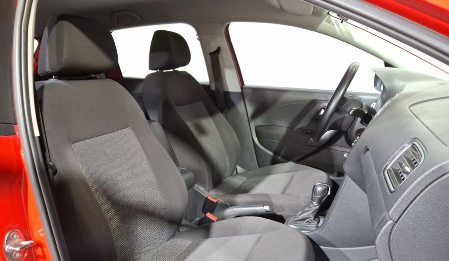 Volkswagen Polo 1.6 STARTLINE AUTO Hatchback 2021