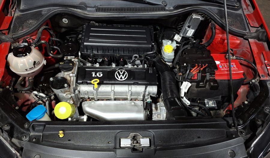 Volkswagen Polo 1.6 STARTLINE AUTO Hatchback 2021