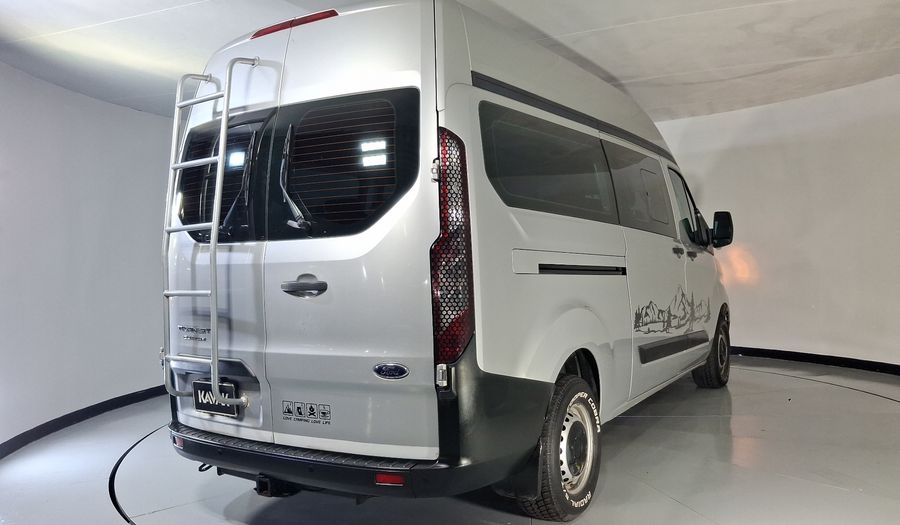 Ford Transit 2.2 DIESEL 9 PASAJEROS LARGA Van 2021