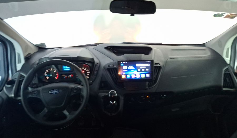Ford Transit 2.2 DIESEL 9 PASAJEROS LARGA Van 2021