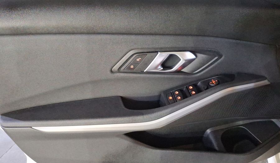 Bmw Serie 3 2.0 320I AUTO Sedan 2021
