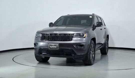 Jeep • Grand Cherokee