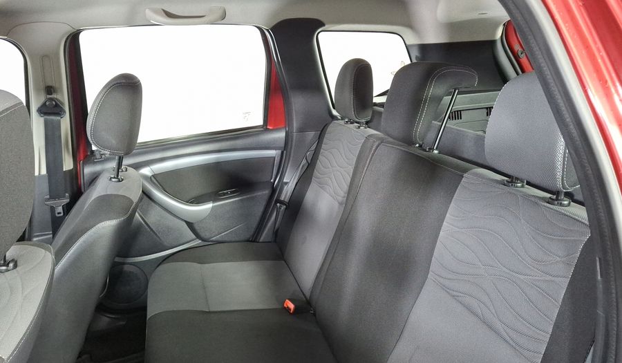 Renault Duster 2.0 DYNAMIQUE MEDIA NAV MT Suv 2015
