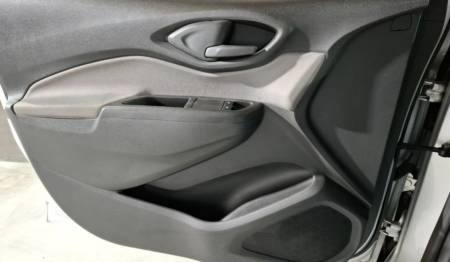 Chevrolet Onix 1.4 LT Hatchback 2017