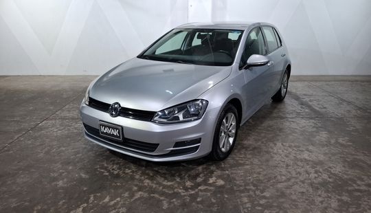 Volkswagen • Golf