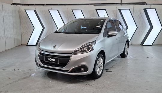 Peugeot • 208