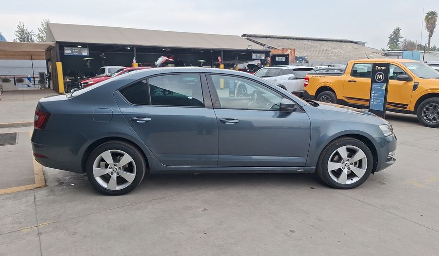 Skoda Octavia 1.4 TSI STYLE DSG Sedan 2020