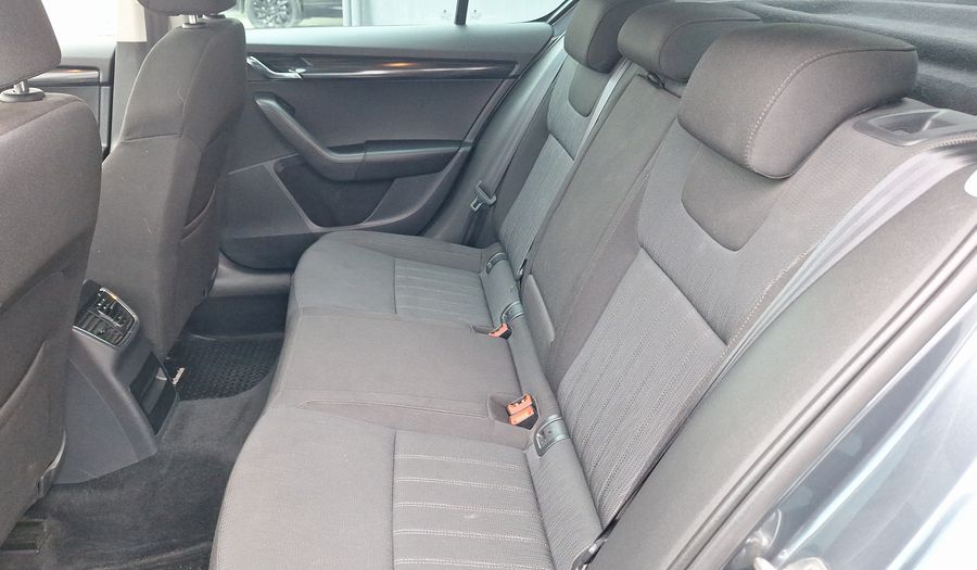 Skoda Octavia 1.4 TSI STYLE DSG Sedan 2020