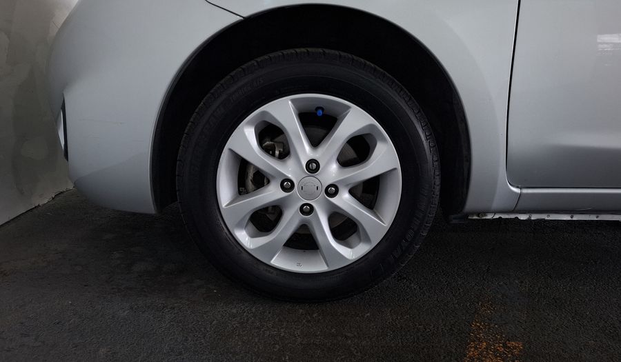 Nissan March 1.6 ADVANCE Hatchback 2020