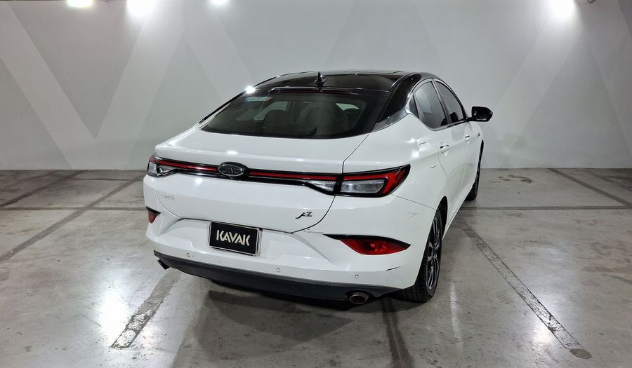 Jac J7 1.5 LIMITED CVT Hatchback 2022