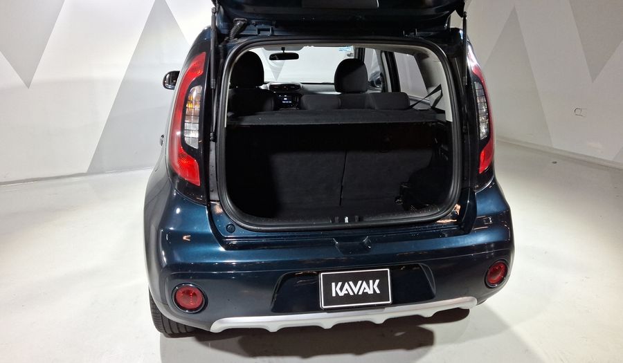 Kia Soul 1.6 LX MT Hatchback 2017