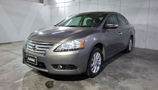 Nissan • Sentra