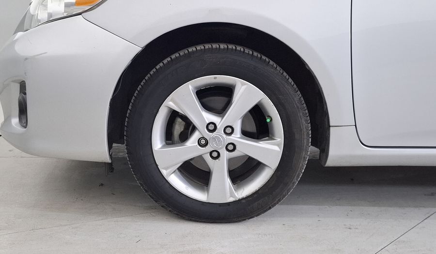 Toyota Corolla 1.8 XLE AT Sedan 2012