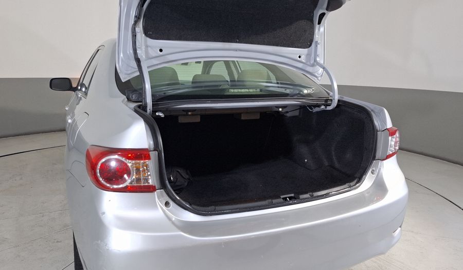 Toyota Corolla 1.8 XLE AT Sedan 2012