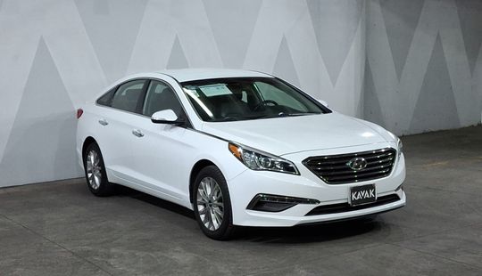 Hyundai • Sonata