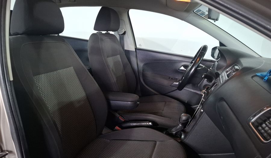 Volkswagen Vento 1.6 HIGHLINE TIPTRONIC Sedan 2017