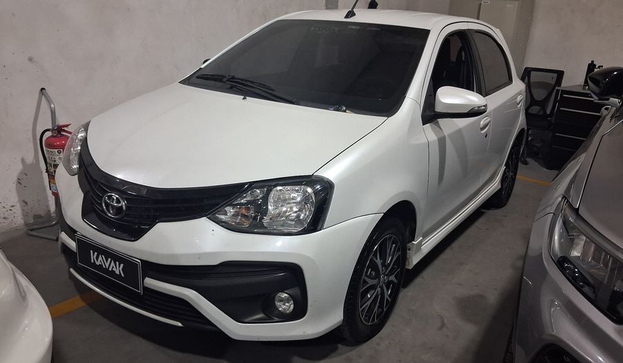 Toyota Etios XLS
