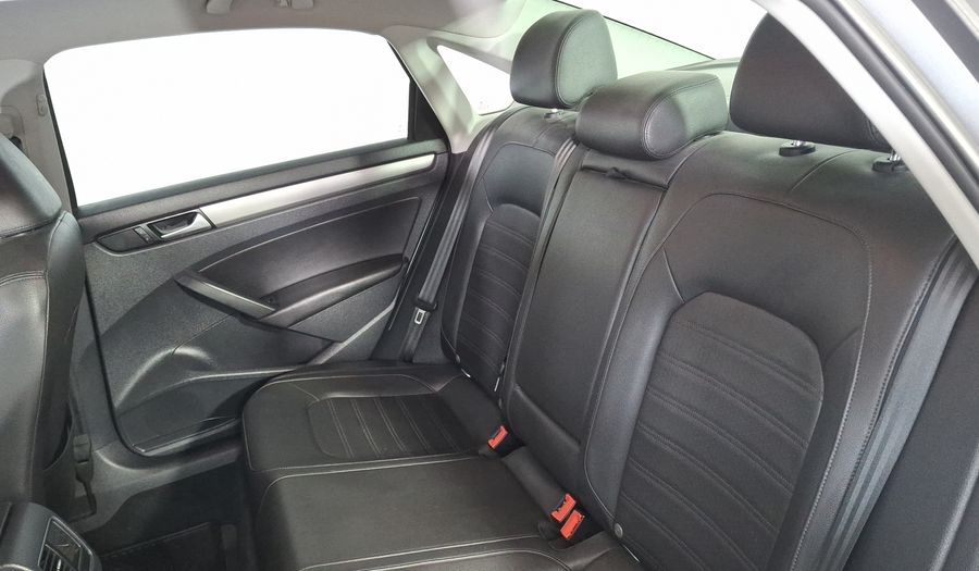 Volkswagen Passat 2.5 SPORTLINE TIPTRONIC Sedan 2015