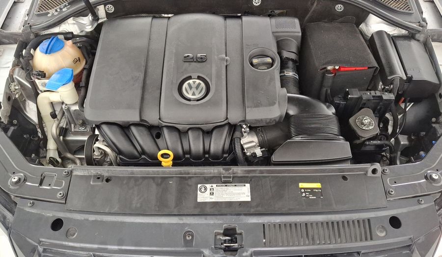 Volkswagen Passat 2.5 SPORTLINE TIPTRONIC Sedan 2015