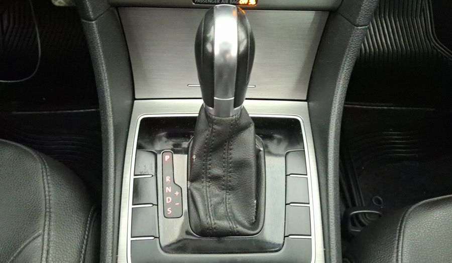 Volkswagen Passat 2.5 SPORTLINE TIPTRONIC Sedan 2015
