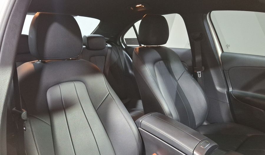 Mercedes Benz Clase A 1.3 200 PROGRESSIVE DCT Sedan 2022