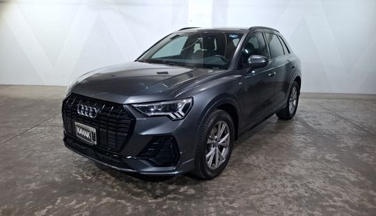 Audi • Q3