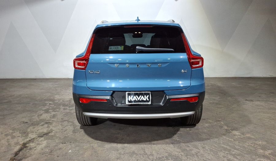 Volvo Xc40 2.0 B4 MHEV PLUS AUTO Suv 2024