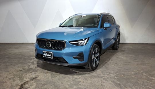 Volvo • XC40