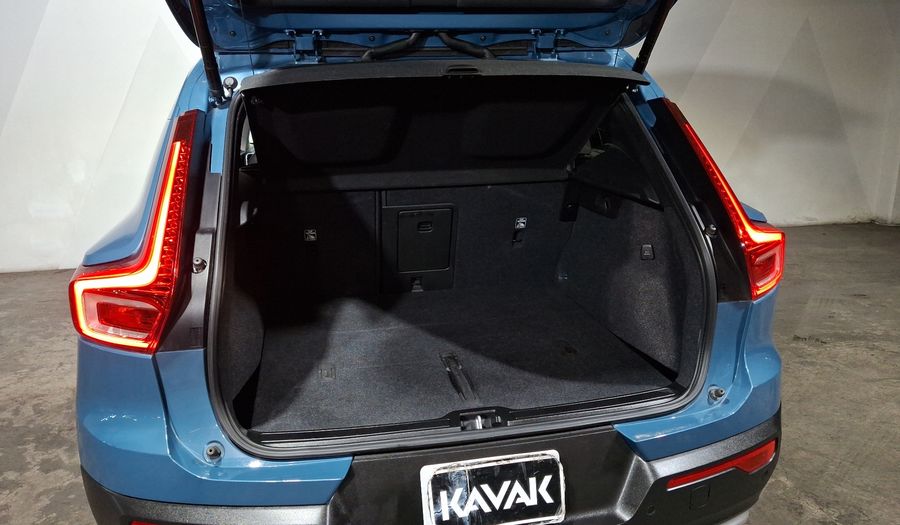 Volvo Xc40 2.0 B4 MHEV PLUS AUTO Suv 2024