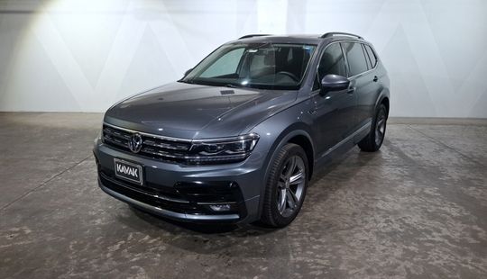 Volkswagen • Tiguan