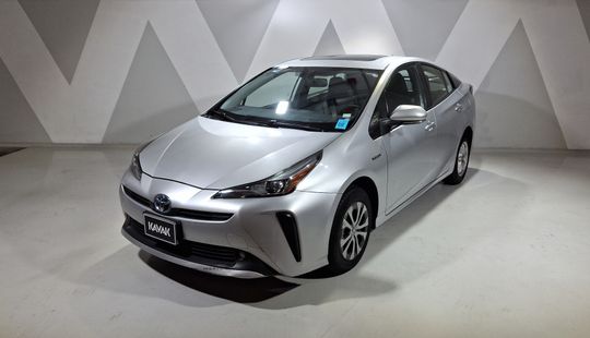 Toyota • Prius