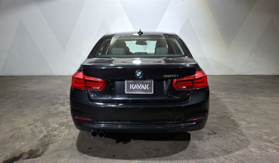 Bmw Serie 3 2.0 320IA SPORT LINE AUTO Sedan 2017
